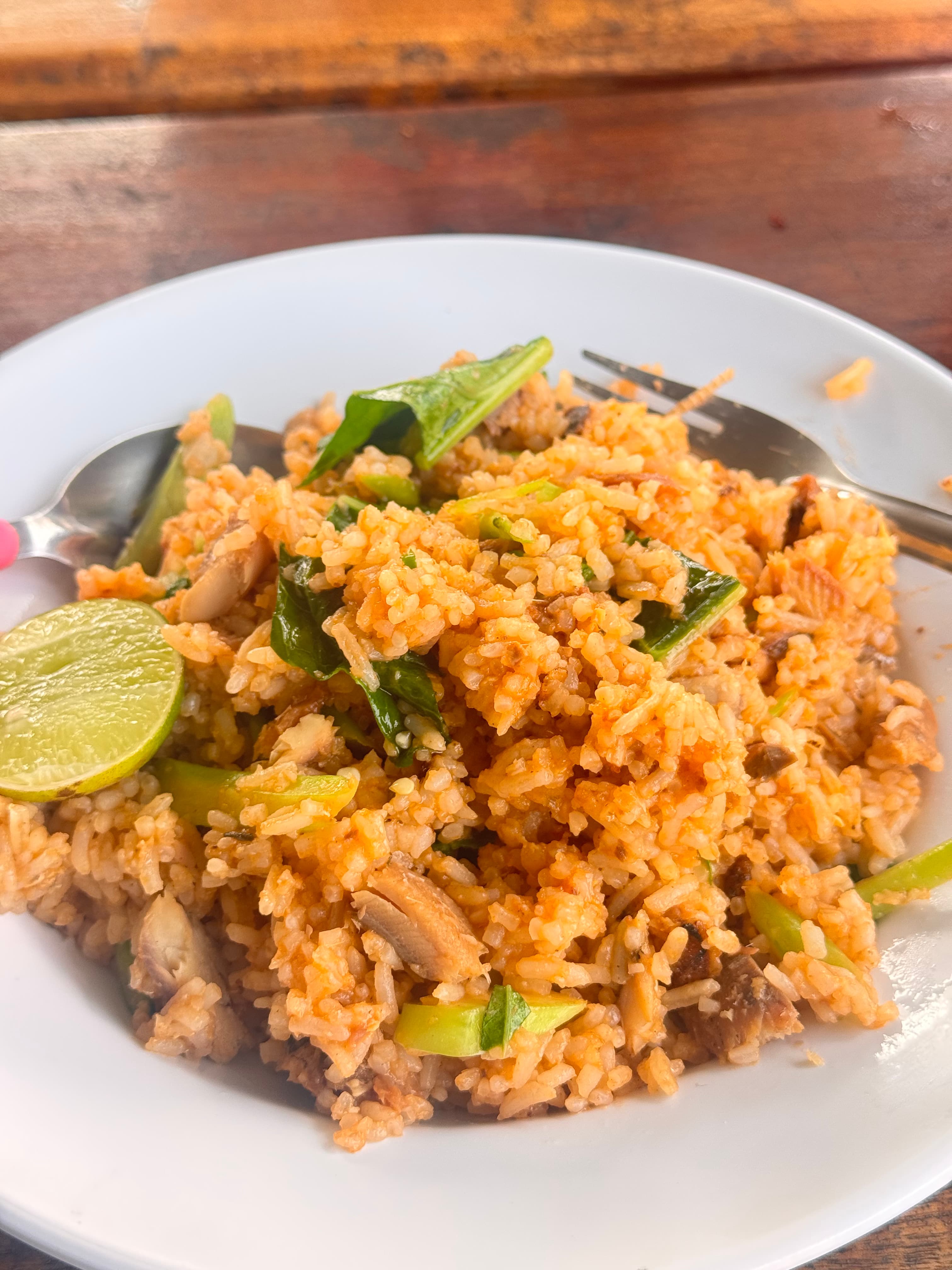 ข้าวผัดปลากระป๋อง